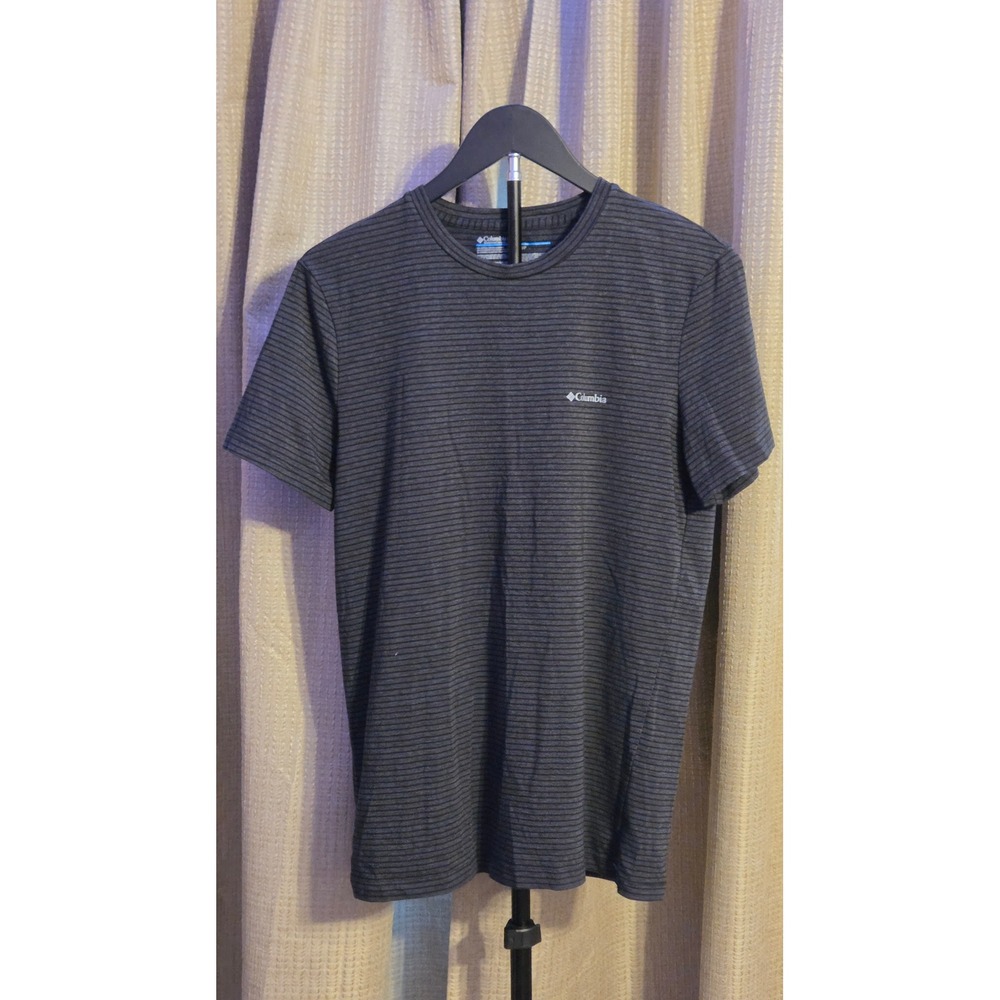 Columbia Short Sleeve Striped Athletic T-Shirt Men's Size Small Gray‎ Black